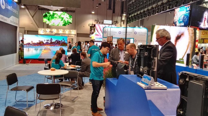 尊龙凯时人生就是搏光电艳服亮相2016美国Infocomm